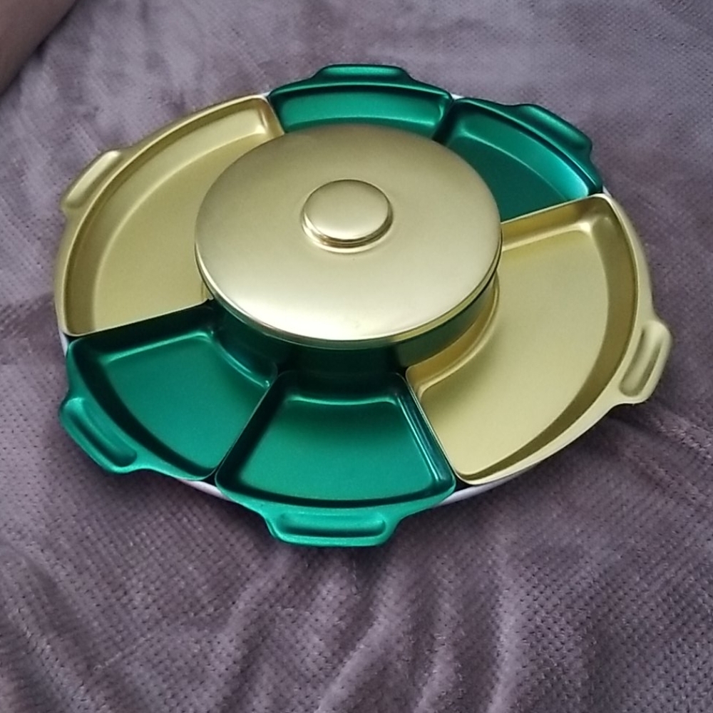 Large party platter  / serving tray vintage